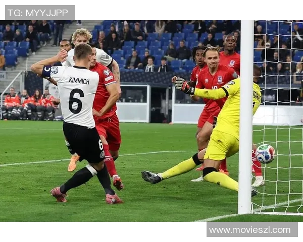 德比大战前瞻：两队交锋历史与战术分析，谁能在关键时刻笑到最后