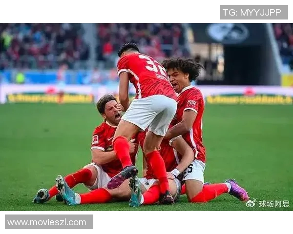 莱比锡主场大胜弗赖堡，稳坐德甲榜首位置